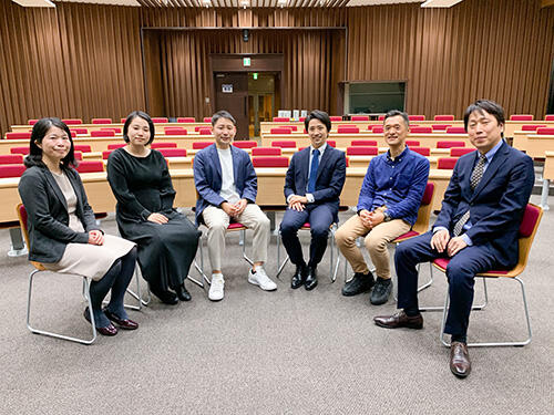 座談会に参加したメンバー